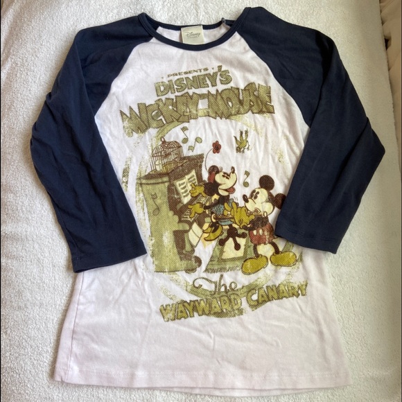 Disney Tops - 🎀Disney’s Mickey Mouse 3/4 Sleeve Shirt🎀